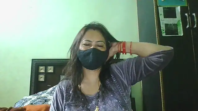 couplesuni online show from February 11, 5:01 am