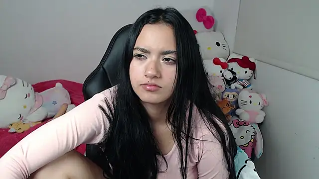 Snapshot of kayla_k18 chatting on June 21, 3:09 am kayla k18 online show from June 21, 3:09 am