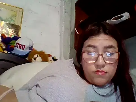 dafne19  online show from February 2, 6:15 am