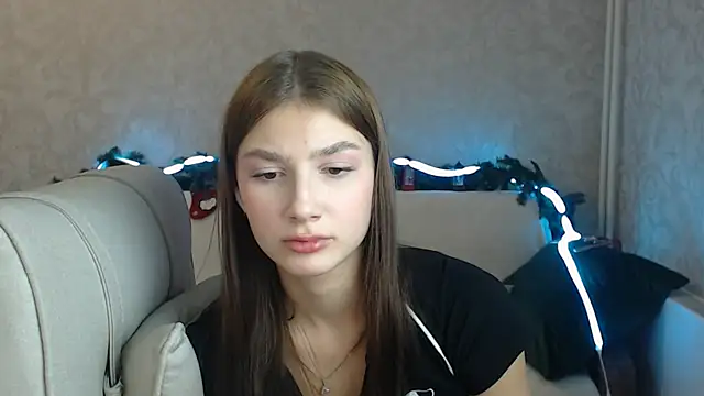 AnaHoney online show from December 2, 4:31 am