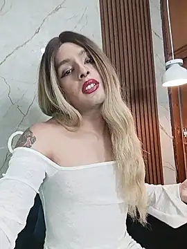 LukaCastillo online show from November 10, 10:09 pm