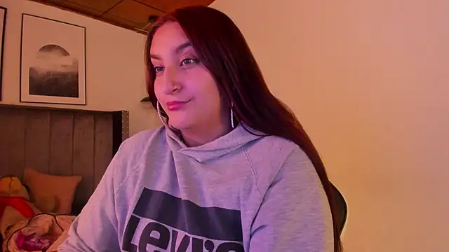 Alaia Cute online show from December 4, 4:10 am