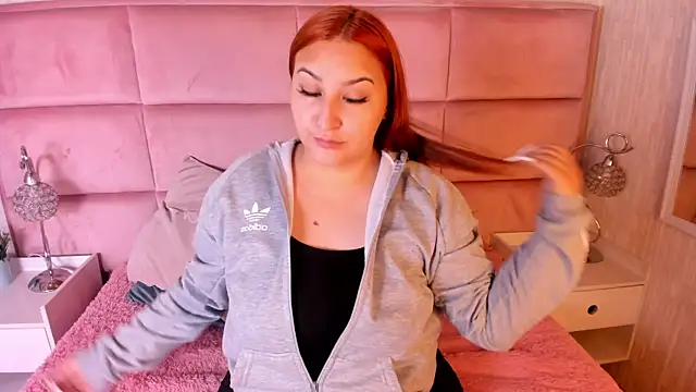 Snapshot of Alaia_Cute chatting on March 18, 11:19 pm Alaia Cute online show from March 18, 11:19 pm