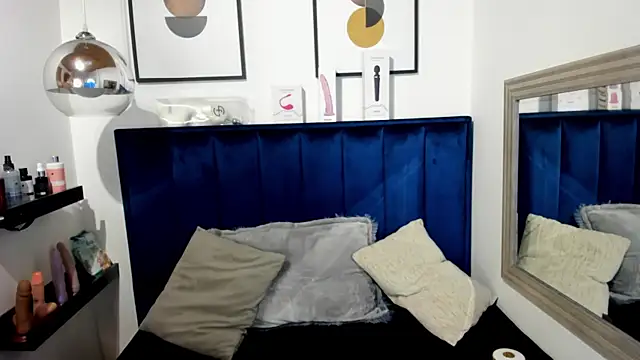 Alaia Cute online show from July 9, 2:37 am