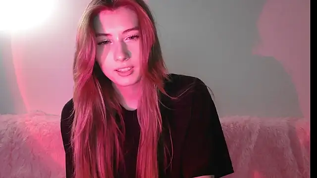 Snapshot of ErikaShyy chatting on December 30, 4:51 pm ErikaShyy online show from December 30, 4:51 pm