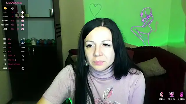 Snapshot of Alika_lorens_talk chatting on January 3, 1:38 am Alika lorens talk online show from January 3, 1:38 am