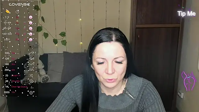 Snapshot of Alika_lorens_talk chatting on January 8, 12:26 pm Alika lorens talk online show from January 8, 12:26 pm