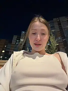 Sophie Avory online show from August 4, 8:22 pm