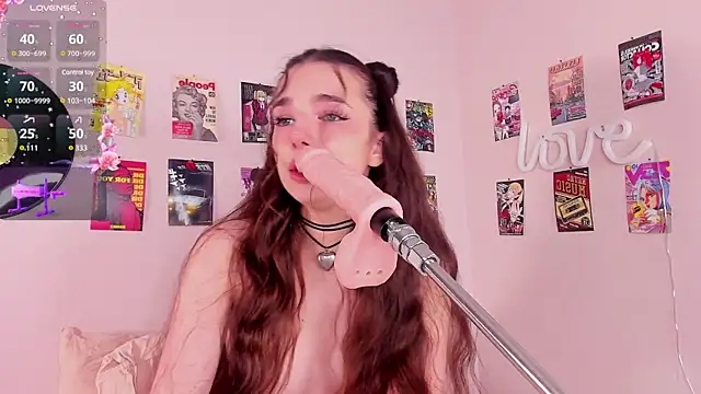 Snapshot of LosAlicee chatting on December 20, 7:22 am LosAlicee online show from December 20, 7:22 am