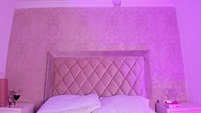 LiaFlowers online show from January 5, 12:20 am