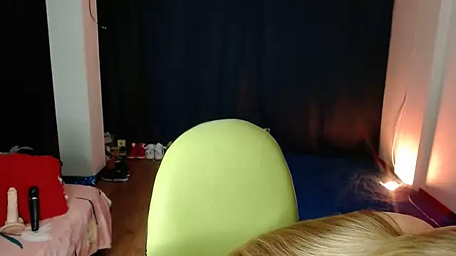 shirly vannicelli online show from October 11, 2:44 am