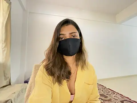 Snapshot of MaYaa__11 chatting on December 20, 4:20 am MaYaa 11 online show from December 20, 4:20 am