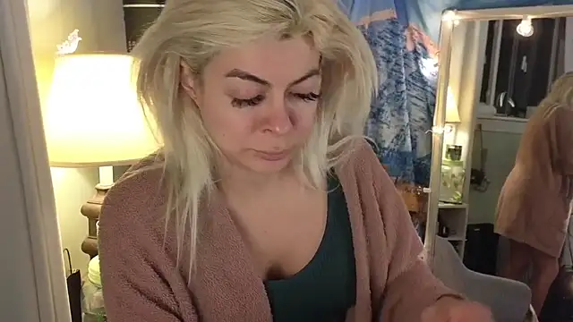 cunty tranny lydia online show from March 12, 5:24 am