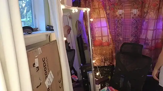 cunty tranny lydia online show from December 20, 11:23 pm