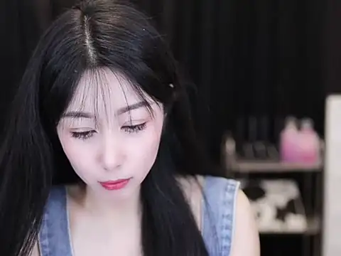 Snapshot of Nuyoah-77 chatting on September 25, 4:00 pm Nuyoah-77 online show from September 25, 4:00 pm