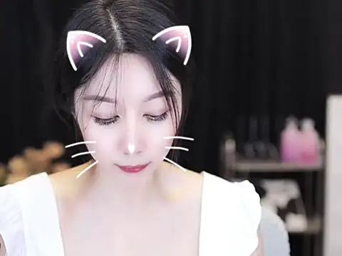 Snapshot of Nuyoah-77 chatting on September 26, 4:00 pm Nuyoah-77 online show from September 26, 4:00 pm