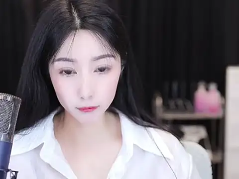 Snapshot of Nuyoah-77 chatting on October 1, 4:02 pm Nuyoah-77 online show from October 1, 4:02 pm