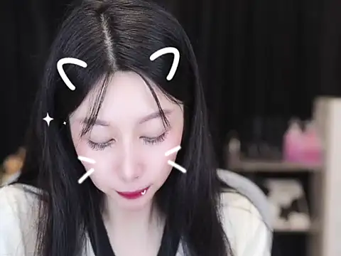 Snapshot of Nuyoah-77 chatting on October 17, 3:47 pm Nuyoah-77 online show from October 17, 3:47 pm