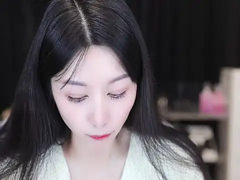 Snapshot of Nuyoah-77 chatting on October 19, 3:56 pm Nuyoah-77 online show from October 19, 3:56 pm