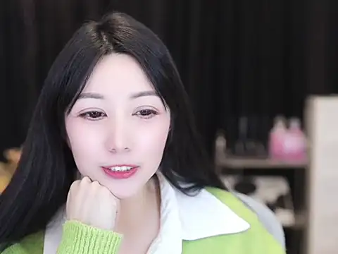 Snapshot of Nuyoah-77 chatting on November 6, 3:46 pm Nuyoah-77 online show from November 6, 3:46 pm