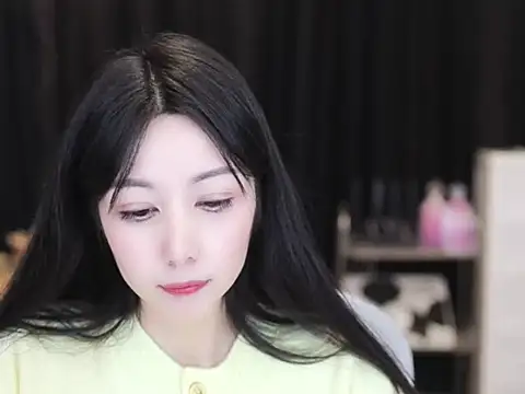 Snapshot of Nuyoah-77 chatting on November 9, 4:16 pm Nuyoah-77 online show from November 9, 4:16 pm