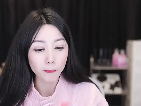 Snapshot of Nuyoah-77 chatting on November 12, 3:23 pm Nuyoah-77 online show from November 12, 3:23 pm