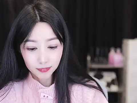 Snapshot of Nuyoah-77 chatting on November 18, 4:22 pm Nuyoah-77 online show from November 18, 4:22 pm