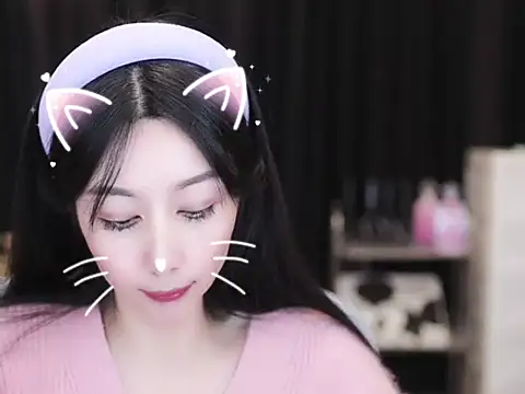 Snapshot of Nuyoah-77 chatting on November 23, 4:18 pm Nuyoah-77 online show from November 23, 4:18 pm