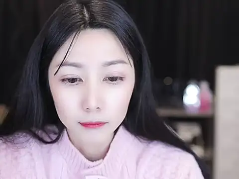 Snapshot of Nuyoah-77 chatting on December 18, 3:07 pm Nuyoah-77 online show from December 18, 3:07 pm