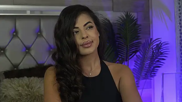 Snapshot of KeylaConner chatting on December 18, 2:50 am KeylaConner online show from December 18, 2:50 am