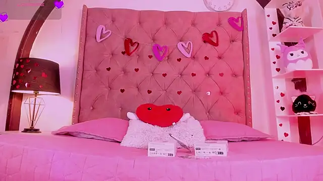 LadyAvalon online show from February 15, 7:50 pm