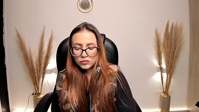 RyliieHunter online show from December 15, 2:19 am