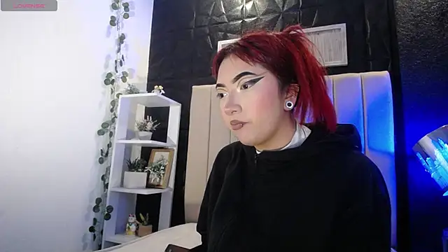 Mia Rinn online show from December 20, 1:43 pm