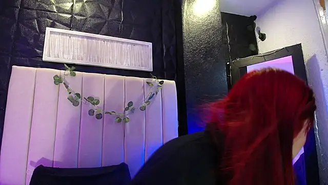 Mia Rinn online show from December 27, 1:28 pm