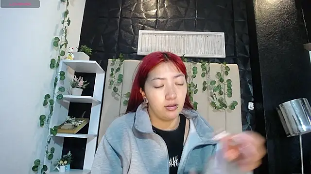 Mia Rinn online show from January 27, 12:58 pm