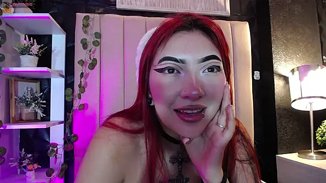 Mia Rinn online show from February 18, 7:52 pm