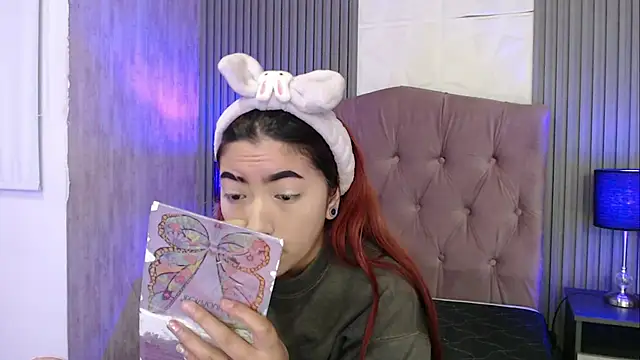 Mia Rinn online show from November 6, 1:56 pm