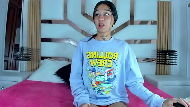 KathaleiaRoss online show from December 6, 4:47 am
