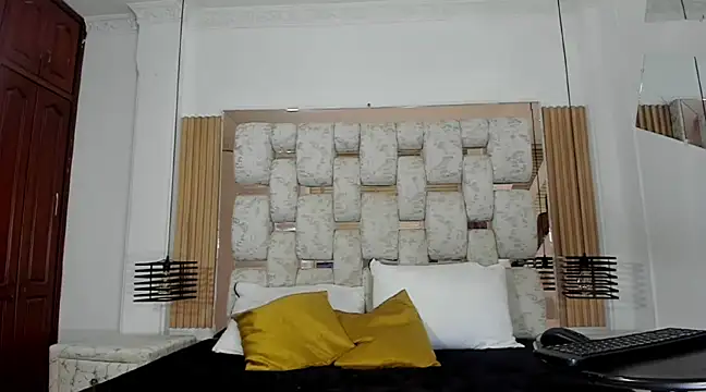 KathaleiaRoss online show from February 18, 4:58 am