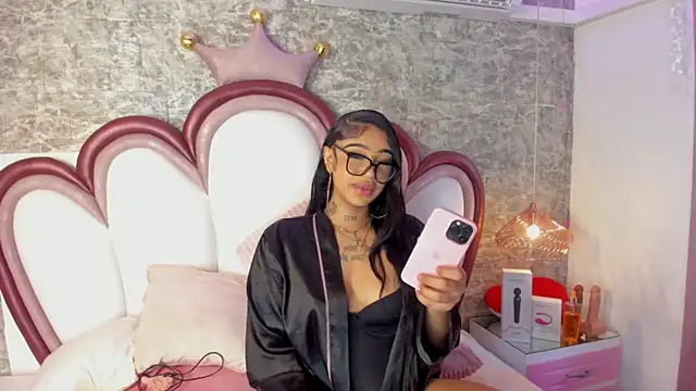 Mia Jansen online show from March 9, 1:37 pm