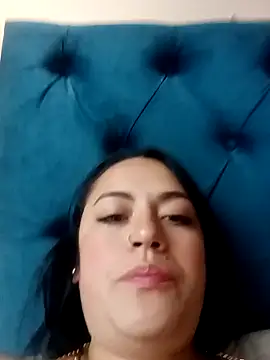 Snapshot of Lesly_10- chatting on December 4, 10:08 pm Lesly 10- online show from December 4, 10:08 pm