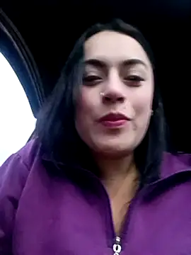 Snapshot of Lesly_10- chatting on January 21, 11:13 am Lesly 10- online show from January 21, 11:13 am