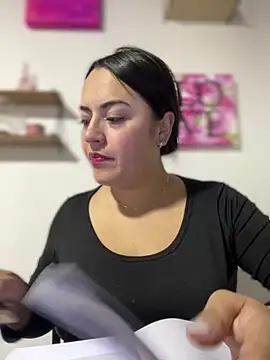 Lesly 10- online show from June 10, 2:23 am
