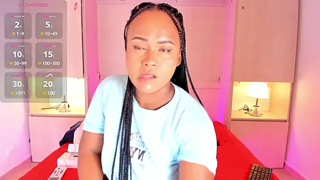 EmilyyStuart online show from February 20, 3:34 am