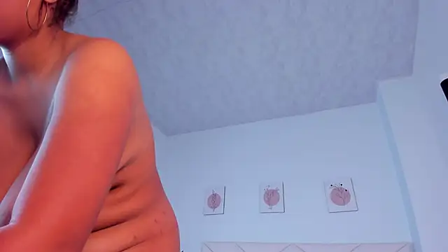 Brianna bigboobs online show from December 12, 2:44 pm