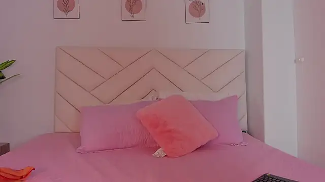 Brianna bigboobs online show from December 16, 11:12 am