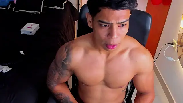 Snapshot of Andrew_wolf7 chatting on November 5, 2:22 am Andrew wolf7 online show from November 5, 2:22 am