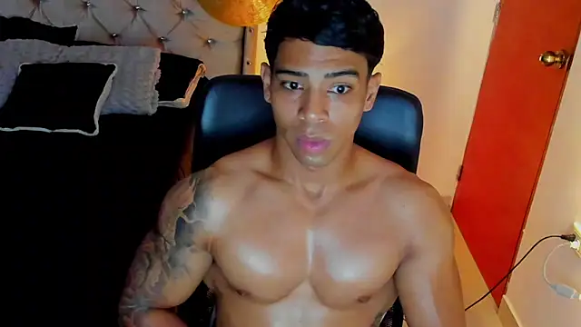 Snapshot of Andrew_wolf7 chatting on November 25, 9:15 pm Andrew wolf7 online show from November 25, 9:15 pm