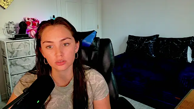 sweetsariaah online show from February 10, 10:25 pm