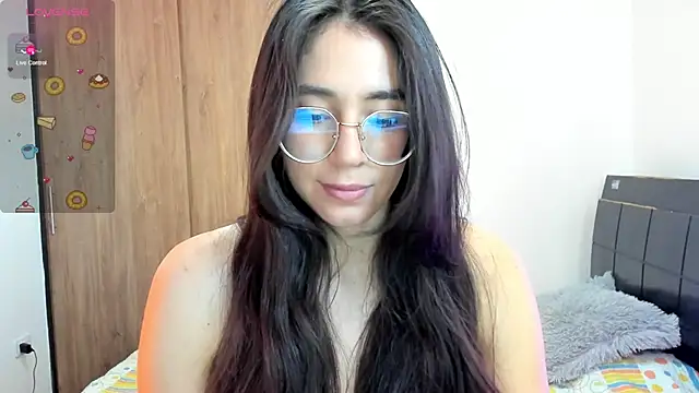 emmadiaz1 online show from January 21, 7:17 pm
